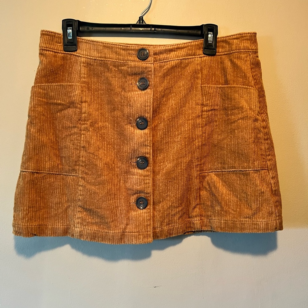 Chloe and Katie size XL corduroy button down patch pocketed mini skirt rust.